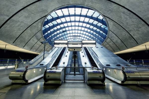 Photograph Roland Shainidze London Underground on One Eyeland